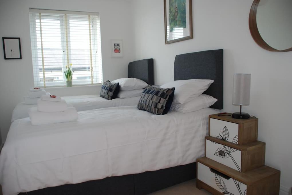 Wow I'M Living On The Beach. Luxury 4 Bed Sleeps 8 Pagham Exterior photo